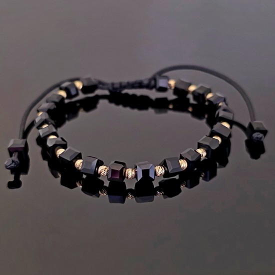 Narukvica, brojanica na koncu sa oniksom od žutog zlata 3-062