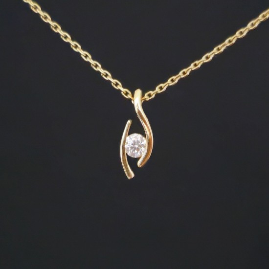 Ogrlica od žutog zlata sa brilijantom 400-200