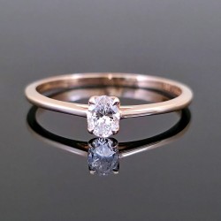 Prsten  sa 0.21ct oval dijamantom od žutog zlata. 438-400