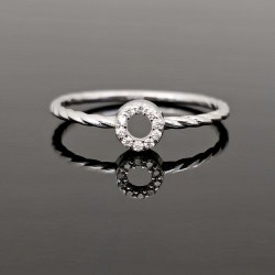 Prsten od belog zlata sa cirkonima 0111-105