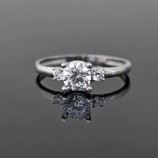 Prsten od belog zlata sa cirkonima 7-154