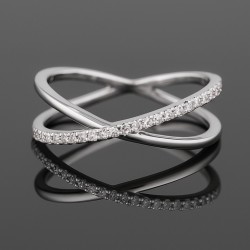 Prsten od belog zlata sa dijamantima 331-195