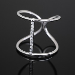 Prsten od belog zlata sa dijamantima 395-238