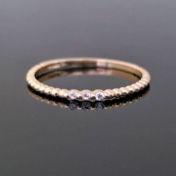 Prsten od žutog zlata sa cirkonima 40-120