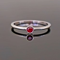 Prsten sa Rubinom 0.12ct od belog zlata 0516-132