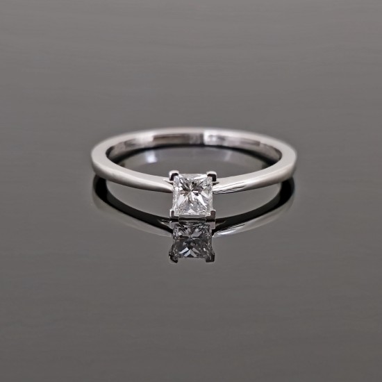 Prsten sa dijamantom. Princess brilijant 0.32ct 0107-158