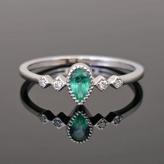 Prsten sa smaragdom i brilijantima 0706-135