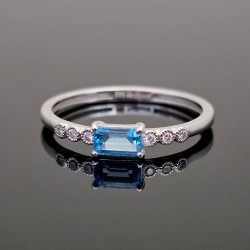 Prsten sa blue topazom I brilijantima 1009-140