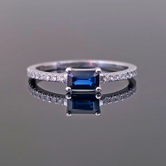 Prsten sa plavim safirom i brilijantima 093-147